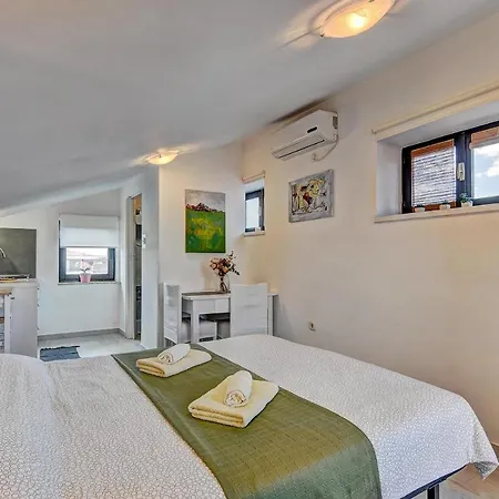 Apartments Babic Fazana Exterior photo