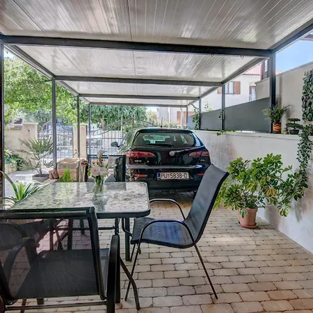 Apartments Babic Fazana Exterior photo